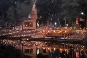 Diwali 2025: गोमती उद्गम तीर्थ स्थल पर जगमगाया दीपोत्सव, बिखरी अलौकिक छटा