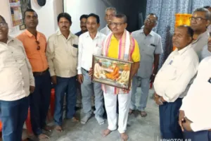 Varanasi News: मद्धेशिया समाज ने राजेश गुप्ता को कर्मयोगी सम्मान से सम्मानित किया, 111 बार कर चुके हैं रक्तदान