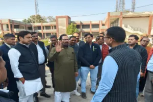 UP: नकवी का हमला, कुछ हारे हुए लोग बिना मेहनत परीक्षा में पास होने का पाखंड कर रहे हैं