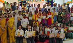 Ballia News : एकदिवसीय युवा उत्सव में चमकी प्रतिभा, युवाओं ने दिखाई अपनी रचनात्मक ताकत