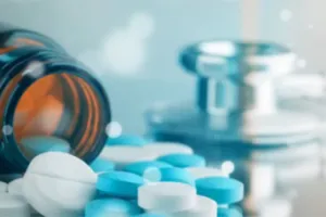 Bhadohi News: प्रतिबंधित दवाएं बेचने पर मेडिकल एजेंसी संचालक के खिलाफ केस दर्ज