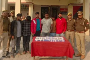 Ballia News: स्वर्ण व्यवसायी से लूट का पर्दाफाश, 6 लुटेरे गिरफ्तार