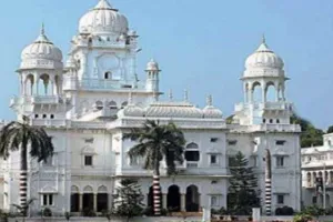 UP News: अब महीन सुराख से होगा सिर और रीढ़ की बीमारियों का इलाज, KGMU में बनेगा हाईब्रिड ऑपरेशन थिएटर