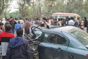 सहारनपुर में रफ्तार का कहर: अनियंत्रित कार पेड़ से टकराई, चार युवकों की मौत