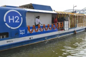 काशी को देश की पहली हाइड्रोजन जलयान सौंपा गया; केंद्रीय मंत्री सर्बानंद सोनोवाल ने नमो घाट से किया शुभारंभ, जानें इसकी खासियतें