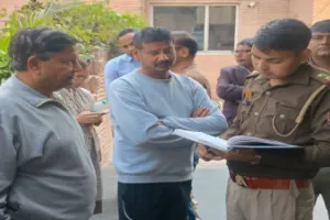 कानपुर : ट्रैक्टर पार्ट्स कारोबारी ने रिवॉल्वर से खुद को गोली मारी, गंभीर हालत में रीजेंसी के ICU में भर्ती