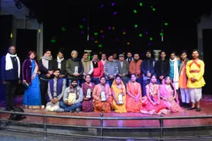 संकल्प रंगोत्सव ने जीत लिया बलिया का दिल, रंगमंच और संगीत का रहा यादगार संगम