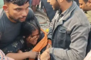 Ballia News : ट्रेन की चपेट में आने से अधेड़ की दर्दनाक मौत