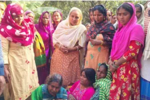 बलरामपुर: बोरिंग के दौरान हाईटेंशन लाइन की चपेट में आए तीन मजदूर, एक की मौत, दो गंभीर रूप से घायल