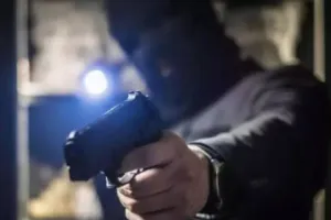 बाराबंकी: पुरानी रंजिश में युवक पर चली ताबड़तोड़ गोलियां, पुलिस जांच में जुटी