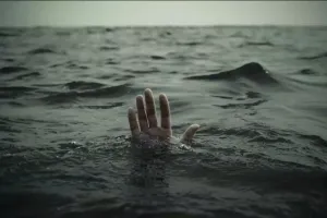 बलिया में दर्दनाक हादसा: पैर फिसलने से गड्ढे में डूबा मासूम, गांव में शोक