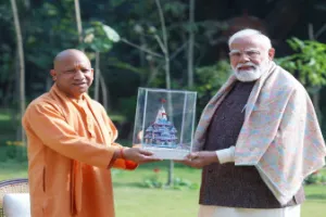 दिल्ली पहुंचे मुख्यमंत्री योगी : प्रधानमंत्री मोदी से की शिष्टाचार भेंट, अहम मुद्दों पर हुई चर्चा