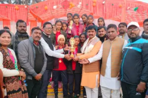 बलिया बेसिक की जनपदीय क्रीड़ा प्रतियोगिता में नगरा बना ‘ओवरऑल चैंपियन’, मनियर दूसरे और गड़वार तीसरे स्थान पर