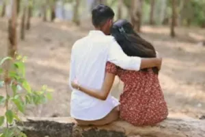 Ballia News : इंस्टाग्राम की दोस्ती बनी प्यार, घर छोड़ हजारों किलोमीटर दूर पहुंचा प्रेमी युगल