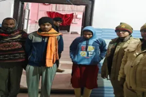 बाराबंकी में नहर में कूदी महिला को पुलिस ने बचाया