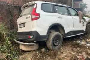 महराजगंज में दबिश से लौट रही पुलिस टीम का हादसा, सब-इंस्पेक्टर की मौत, तीन घायल