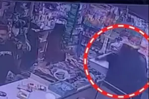 झांसी में छात्रा ने सौतेले भाई पर उत्पीड़न का आरोप, पढ़ाई और नौकरी छोड़ी