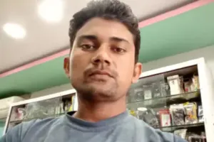 Ballia News: बलिया में पिकअप की टक्कर से बाइक सवार युवक की मौत, दो गंभीर घायल