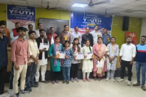 Ballia News : युवा संसद में आकांक्षा मिश्रा प्रथम, राजू कुमार यादव द्वितीय