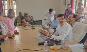 बलिया में संपूर्ण समाधान दिवस में 55 शिकायतें, सात का मौके पर निस्तारण