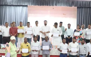 बलिया में 448 निपुण विद्यालयों के प्रधानाध्यापक सम्मानित