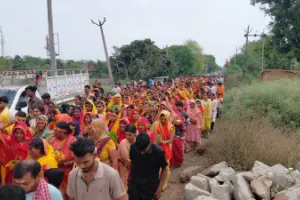 लक्ष्मी नारायण महायज्ञ की कलश यात्रा में उमड़ा आस्था का सैलाब