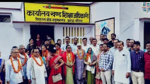 बलिया: हनुमानगंज में शिक्षक उन्नयन संगोष्ठी, सेवानिवृत्त व उत्कृष्ट शिक्षकों का सम्मान