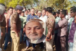 UP: मां की पेंशन विवाद में छोटे भाई ने बेटों संग बड़े भाई की गोली मारकर हत्या