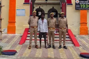 Ballia News: बलिया पुलिस के हत्थे चढ़ा दुष्कर्म का आरोपी