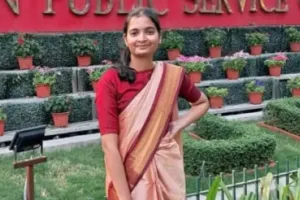 UPSC 2025 : बलिया की बेटी शिक्षा पाठक ने हासिल की 453वीं रैंक, गांव में जश्न का माहौल