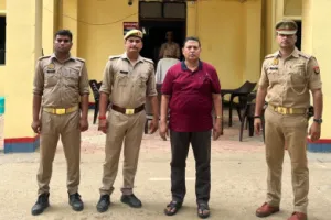 बलिया में प्रसूता की मौत: डॉक्टर हेमंत कुमार सिंह गिरफ्तार, पहले से भी दर्ज हैं दो मुकदमे