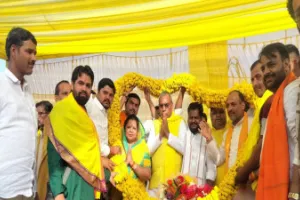 Barabanki News: ओपी राजभर ने पूर्ववर्ती सरकारों पर साधा निशाना, गांवों में विकास कार्यों का किया जिक्र