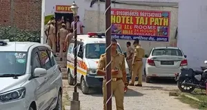 होटल में प्रेमिका ने प्रेमी की गला रेतकर हत्या, गिरफ्तार