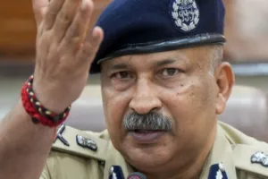 UP News: नोएडा में अशांति फैलाने वाले समूहों के खिलाफ सबूत मिले, डीजीपी बोले- शहर में स्थिति सामान्य