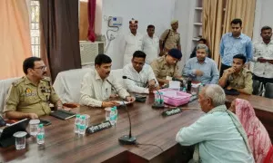 सम्पूर्ण समाधान दिवस में डीएम-एसपी ने सुनीं जनसमस्याएं, 150 में 10 मामलों का मौके पर निस्तारण