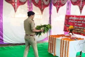 मुंबई में शहीद 66 फायरमैन को बलिया पुलिस ने दी श्रद्धांजलि, अग्नि सुरक्षा सप्ताह शुरू
