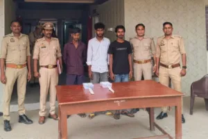 बलिया पुलिस को बड़ी सफलता, चोरी और झपटमारी में तीन अभियुक्त गिरफ्तार