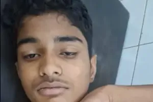 Ballia News : जमीनी विवाद में चाचा ने 14 वर्षीय भतीजे को मारी गोली, वाराणसी रेफर