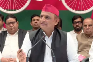 Lucknow News : महिलाओं को आरक्षण के साथ संरक्षण भी चाहिए, भाजपा महिला विरोधी : अखिलेश यादव