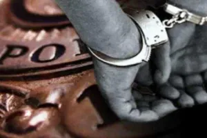 Barabanki Crime News: 10 किलो अफीम के साथ दो तस्कर गिरफ्तार, अंतरजनपदीय गैंग पर भी पुलिस का शिकंजा