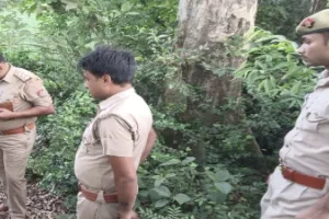 Barabanki Crime News: बाराबंकी में अलग-अलग घटनाओं से सनसनी, झाड़ियों में महिला का शव मिला, नहर में उतरा वृद्धा का शव