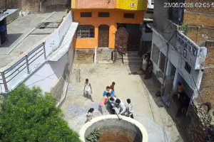 Ballia Crime News : पुरानी रंजिश में दो पक्षों के बीच खूनी संघर्ष, किशोर समेत कई घायल