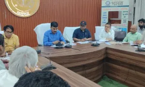 बलिया : डीएम ने राजस्व वसूली में तेजी लाने के दिए निर्देश, अवैध ईंट भट्टों पर होगी कार्रवाई