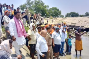 मुंडन संस्कार में मातम : गंगा में डूबा युवक, सदमे में नानी की मौत