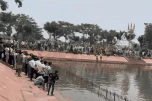 Gorakhpur News: रील बनाने के दौरान सरोवर में डूबा हाईस्कूल छात्र, चार घंटे बाद मिला शव
