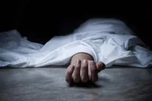 सीतामढ़ी में दर्दनाक हादसा: आंधी में पीपल का पेड़ घर पर गिरा, मां समेत चार बच्चों की मौत