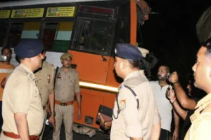 Bahraich News : बहराइच में रोडवेज बस और ट्रक की भीषण टक्कर, 17 घायल; चार की हालत गंभीर