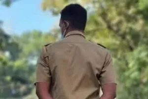 UP News: महिला सिपाही की शिकायत पर पुलिसकर्मी निलंबित, वैवाहिक स्थिति छिपाने के आरोप की होगी जांच