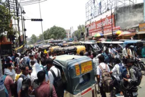 Bareilly News: पुलिस भर्ती परीक्षा के दूसरे दिन उमड़ा अभ्यर्थियों का सैलाब, पहली पाली के बाद सड़कों पर लगा जाम