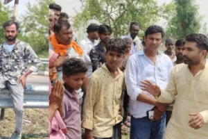 बाराबंकी में संविदा बिजली कर्मी की संदिग्ध मौत, हत्या के आरोप से तनाव
